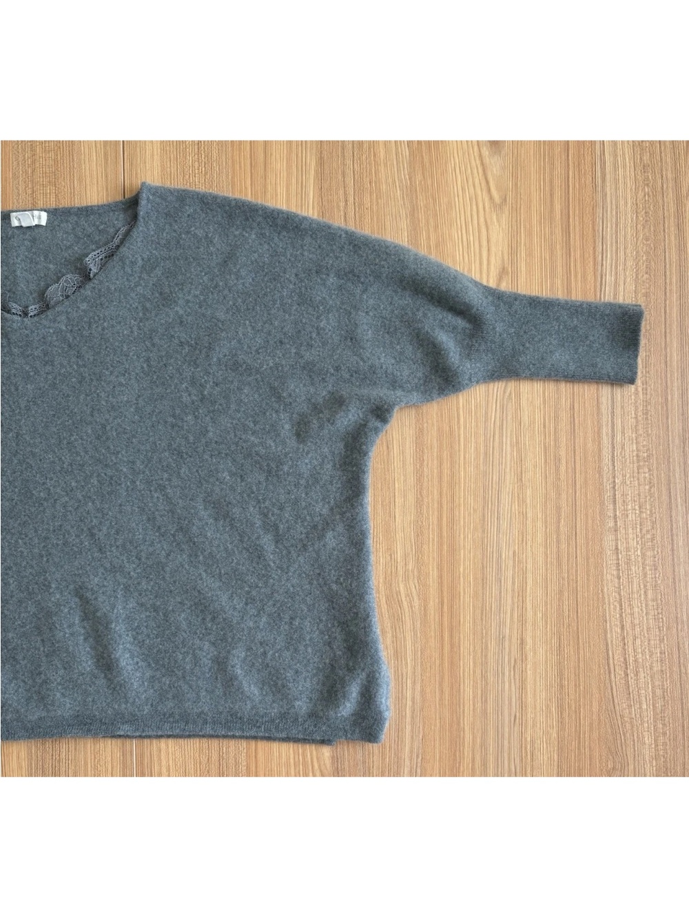 Garnet Hill Lace Trim 100% Cashmere Sweater Boxy Oversized Womens M Gray Dolman - Picture 4 of 10